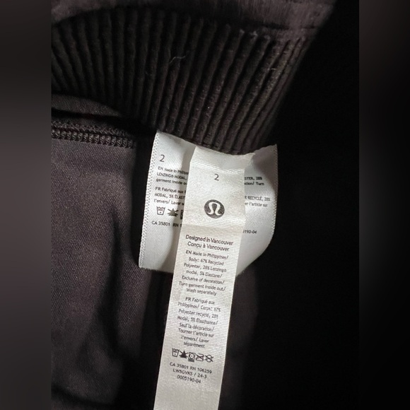 Lululemon Size 2 Ribbed Softstreme Flared Pants NWT - Picture 3 of 6